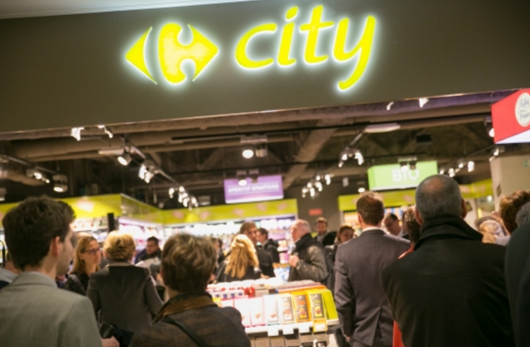 Carrefour’s first City convenience store located in a French airport is based in the departures lounge of Paris-Orly’s south terminal. Open 6am–10pm, 7 days a week, it stocks nearly 3,000 items.