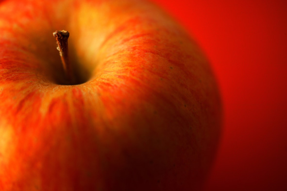 As for the varieties, red apples gained in market share since the consumer prefers them.