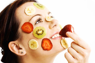 Here are some ways to use your fruit and veg for easy to prepare natural beauty treatments.