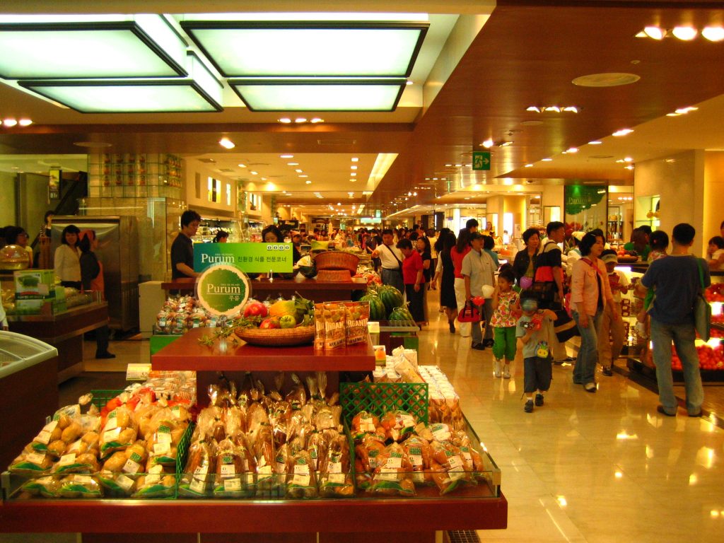 What exporters need to know about the Japanese retail food industry.