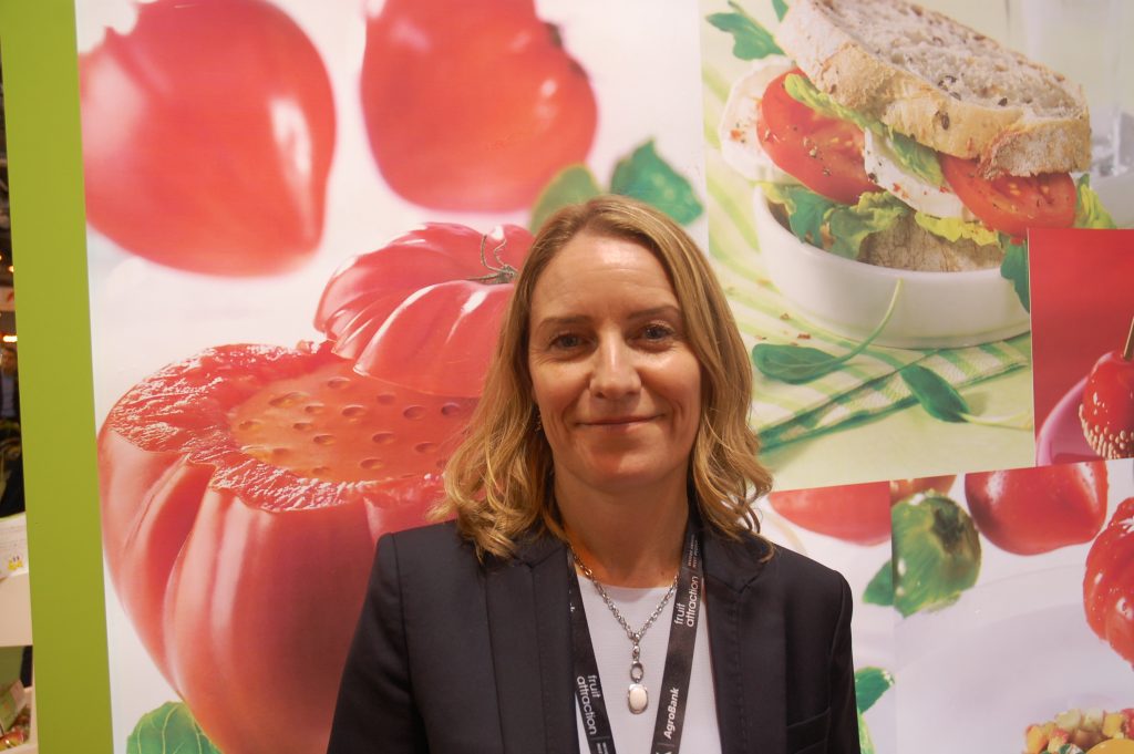 CMO Savéol is offering new types of tomato packs for consumers.CMO Savéol is an agricultural cooperative with its headquarters in France and 130 farmers producing the widest range of tomatoes on the French market.