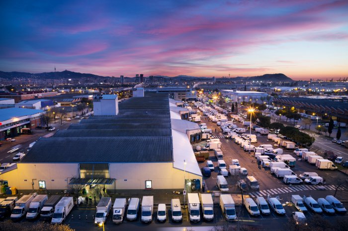 Among the steps being taken to cut waste at Mercabarna are the design of a new waste treatment system for the Central Fruit and Vegetable Market, which will start as a pilot scheme early this year.