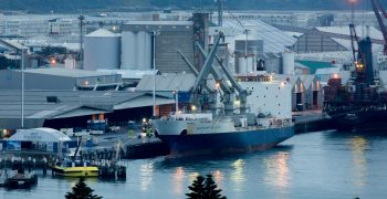 First charter ship carrying Zespri Kiwifruit sets sail for China and Japan