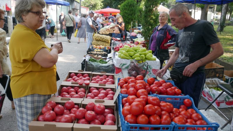 Bulgaria considers removing VAT from fruit and vegetables