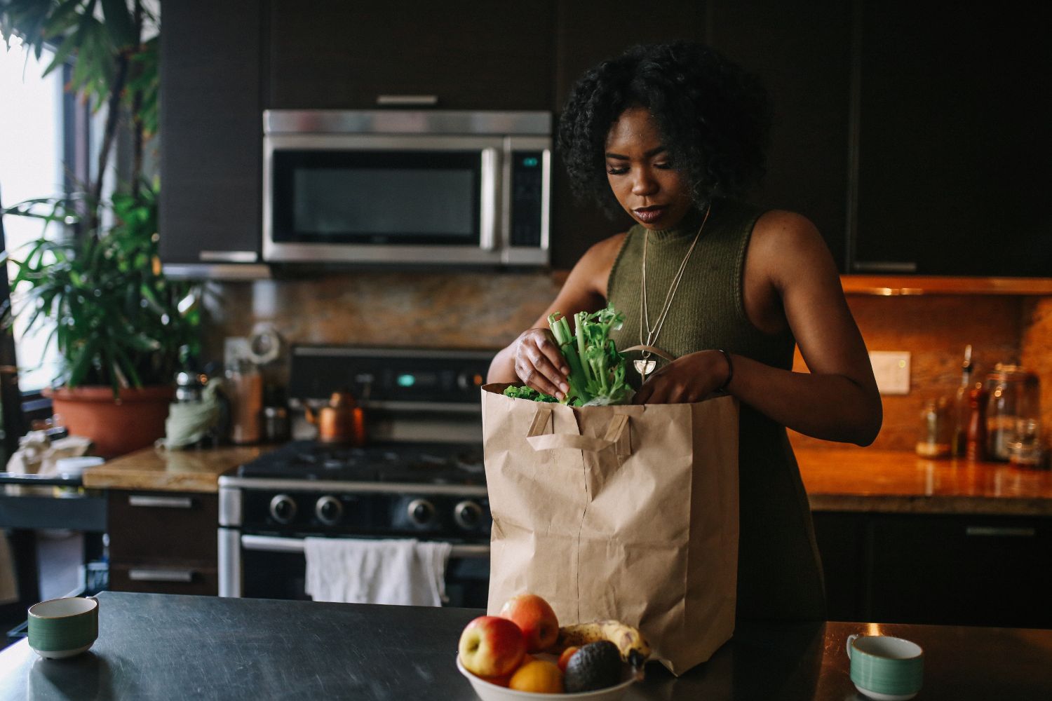 Growth of online grocery sales slows in UK