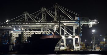 US retailers charter ships to tackle supply chain crisis