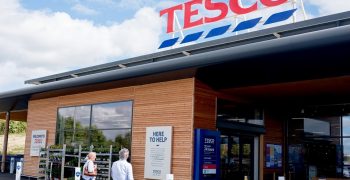 Tesco restarts talks with workers’ union following Christmas strike threat